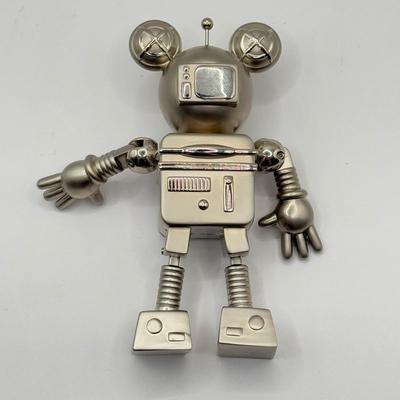 LOT 175B: Disney Beyond America Quartz Robot Mickey Mouse Desk Clock (3.5”)
