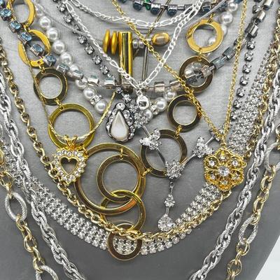 LOT 181J: Mixed Collection of Goldtone and Silvertone Costume Necklaces