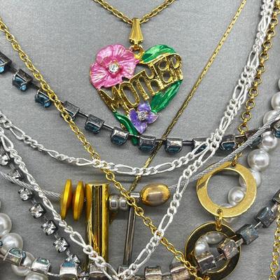 LOT 181J: Mixed Collection of Goldtone and Silvertone Costume Necklaces