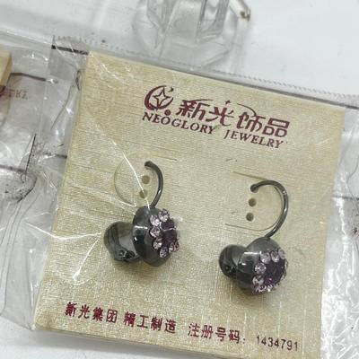 LOT 184J: New in Package Earrings