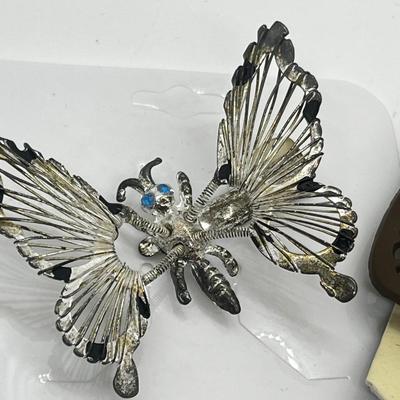 LOT 185J: Hair Accessories: Comb Clip, Barrettes, Butterfly Clips and More
