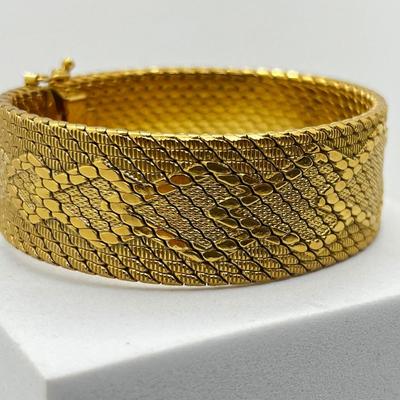 LOT 200J: 18K Beautiful Goldfill Bracelet