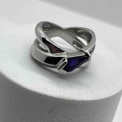 LOT 208J: 14K White Gold and Purple Gemstone Size 7.5 Ring
