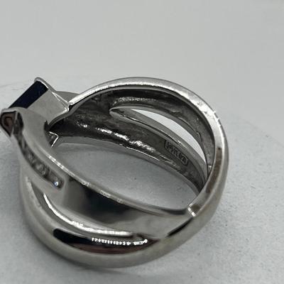 LOT 208J: 14K White Gold and Purple Gemstone Size 7.5 Ring