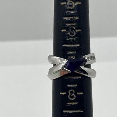 LOT 208J: 14K White Gold and Purple Gemstone Size 7.5 Ring