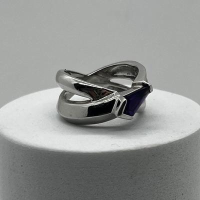 LOT 208J: 14K White Gold and Purple Gemstone Size 7.5 Ring