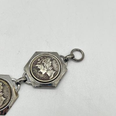 LOT 212J: 1940's Mercury Dime Bracelet