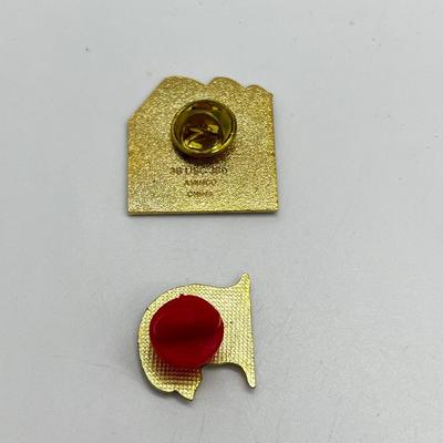 LOT 228J: Olympic and American Flag Pin Collection