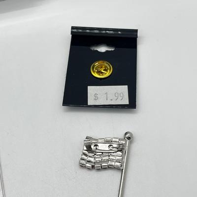 LOT 228J: Olympic and American Flag Pin Collection