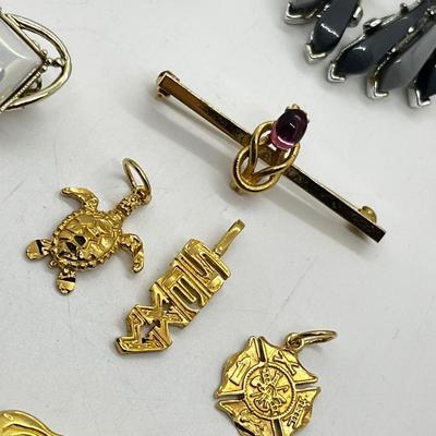 LOT 231J: Collection of Screw Back Earrings, Pendants and Pins