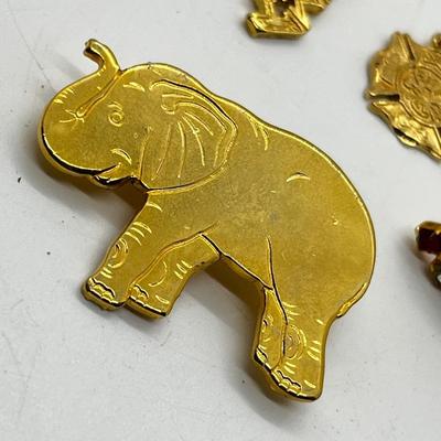 LOT 231J: Collection of Screw Back Earrings, Pendants and Pins