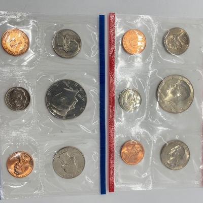 LOT 238J: Large Collection of Uncirculated and Proof US Coin Sets