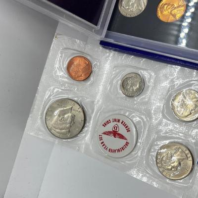 LOT 238J: Large Collection of Uncirculated and Proof US Coin Sets