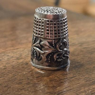 Embossed Thinmble - Basilica Fatima