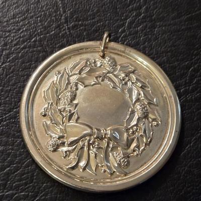 STERLING SILVER 1977 Lunt Christmas Ornament