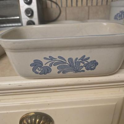 Pfaltzgraff Yorktowne baking