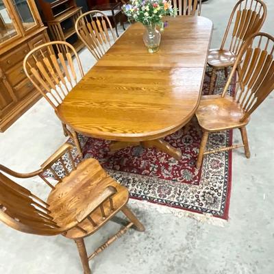 Lot P 642 Six Vintage Richardson Brothers Company Oak, Windsor Country Style Dining Room Chairs, Spindle