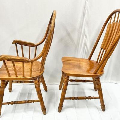 Lot P 642 Six Vintage Richardson Brothers Company Oak, Windsor Country Style Dining Room Chairs, Spindle