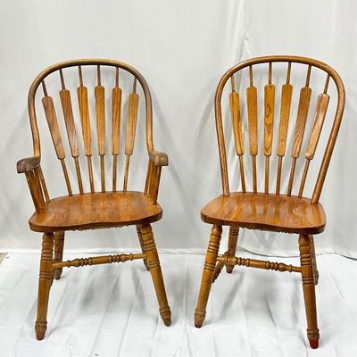Lot P 642 Six Vintage Richardson Brothers Company Oak, Windsor Country Style Dining Room Chairs, Spindle