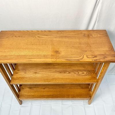 Lot P 643 Vintage Oak Three Tier Bookcase/TV Stand