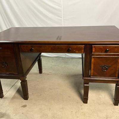 Lot P 648 Ashley Furniture Home Office Desk