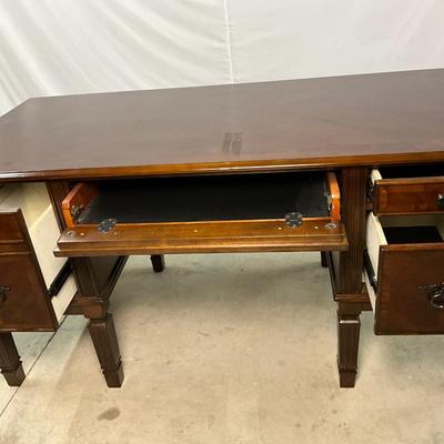 Lot P 648 Ashley Furniture Home Office Desk