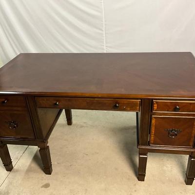 Lot P 648 Ashley Furniture Home Office Desk