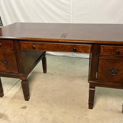 Lot P 648 Ashley Furniture Home Office Desk
