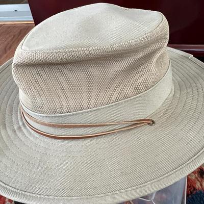 Lot of 14 Casual Hats Caps