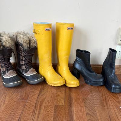 Women’s Boots Lot - Hunter, Sorel, Steve Madden Sz. 10