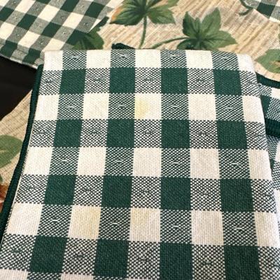 Green Checkered Placemats & Blue Green Floral Patterned Table Cover