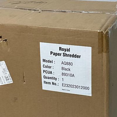 Lot P 662 NIB Royal Paper Shredder