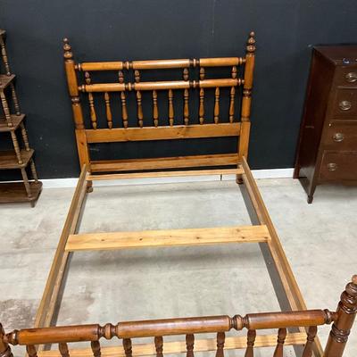 Lot P 665 Vintage Full Size Wooden Headboard & Footboard Bed Frame