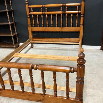Lot P 665 Vintage Full Size Wooden Headboard & Footboard Bed Frame