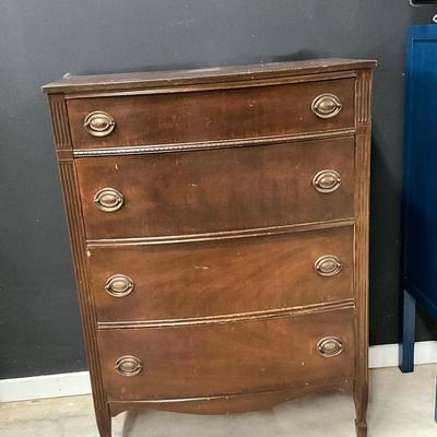 Lot P 666 Vintage/Antique Mahogany Large Four Drawer Dresser