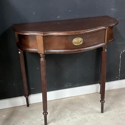 Lot P 670 Vintage Bombay Company Federal Style Solid Wood Single Drawer Console Table