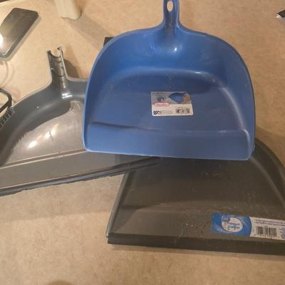 Dust pans
