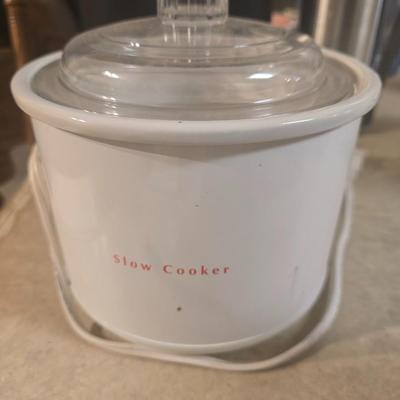 Slow cooker
