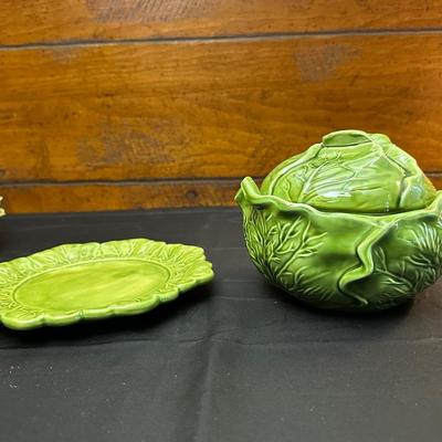 Holland Mold 1970s Cabbage Bowl and Plates