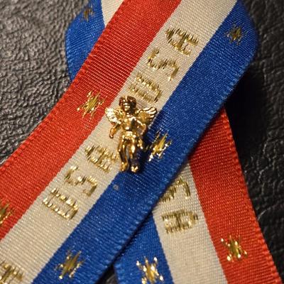 Charms & Pin - US
