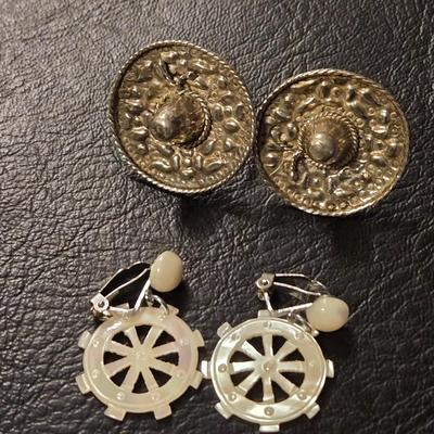 Vintage Sterling Silver Sombrero Screwback Earrings & Carved Mother of Pearl Ship Wheel Clip Ons