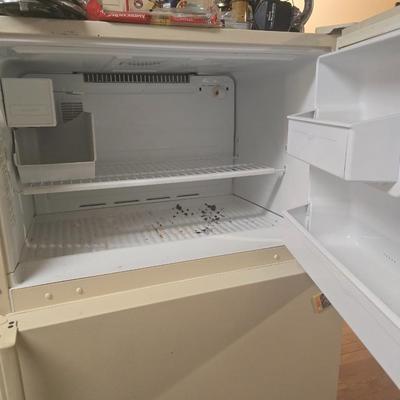 Refrigerator