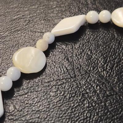 Vintage Mother of Pearl Necklace