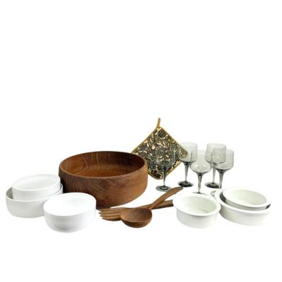 1052 Vintage Wooden Salad Set With Oreffors Smokey Wine Glasses