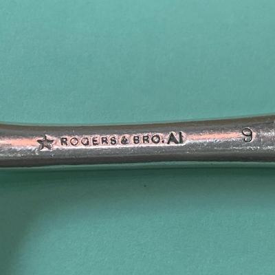 EIGHT Rogers Silver Plate Dinner Forks