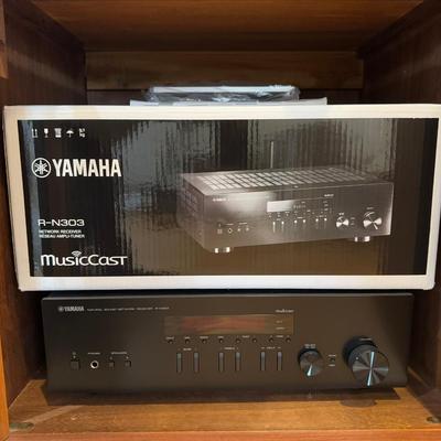 1055 Yamaha Network Receiver RN303