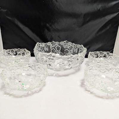 Set Of 5 - Vintage 1980s Mikasa Carmen Walther Glass Clear & Frosted 4 - 5" Bowls and 1 8 1/2" Bowl (DR)