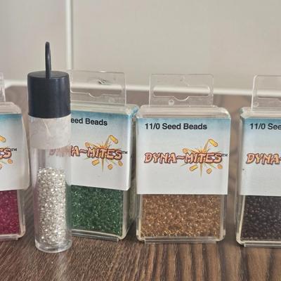 Tabletop Bead Loom & Seed Beads Lot