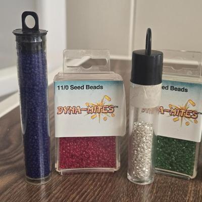 Tabletop Bead Loom & Seed Beads Lot