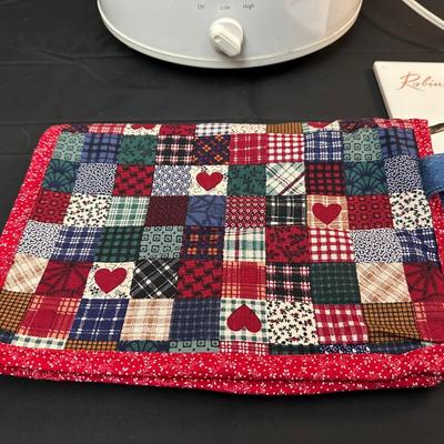 Vintage Rival Crockpot with Dish Towels, Casserole Carrier and more!